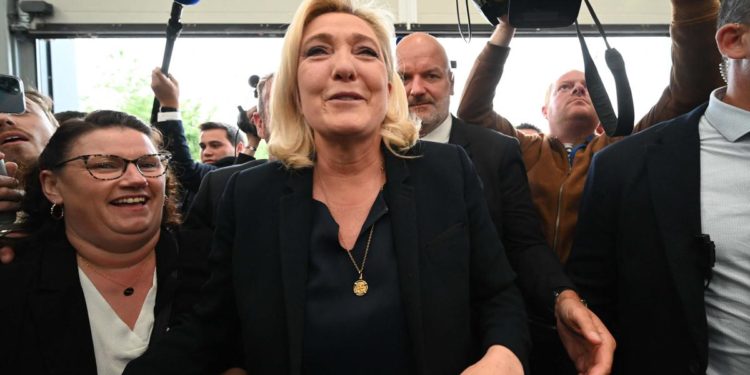 Elezioni Francia, Le Pen: “Macron presidente minoranza”