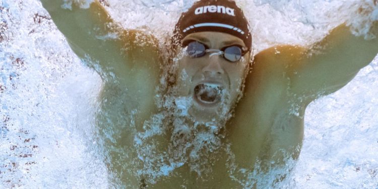 Mondiali nuoto Budapest 2022, Martinenghi oro nei 50 rana