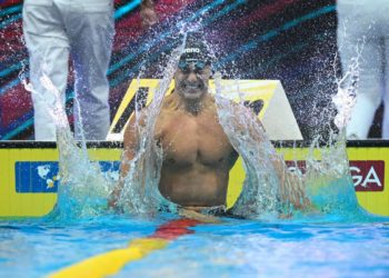 Mondiali nuoto Budapest 2022, Martinenghi oro nei 100 rana