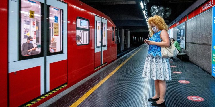 Mascherine addio da 15 giugno? Cosa dicono Pregliasco, Lopalco, Ciccozzi