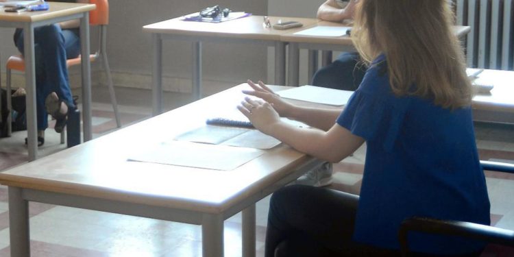 Maturità 2022 e mascherine, attesa decisione: cosa dicono Bassetti, Galli e Lopalco