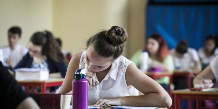 Maturità 2022, mascherine solo raccomandate