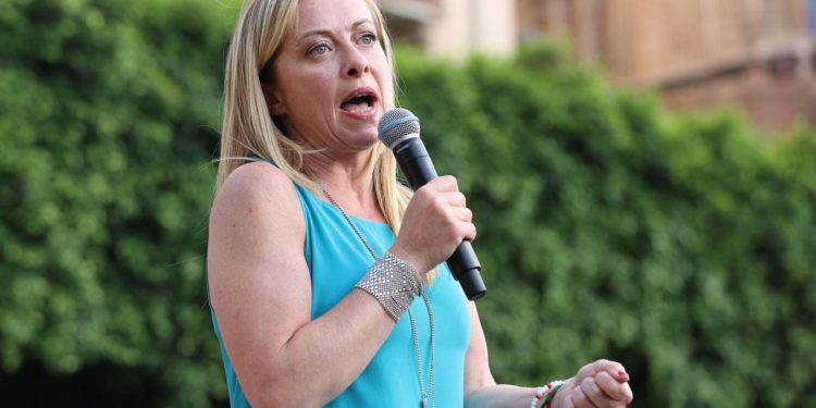 Salario minimo, Meloni: “Dibattito è specchietto per allodole”