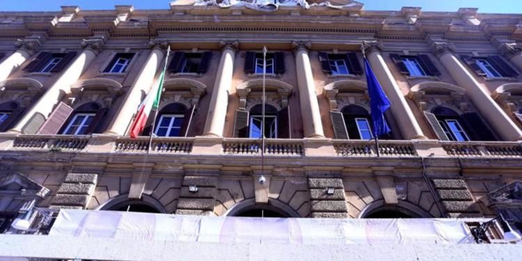 Inflazione Italia 2022, Mef: “Frenata in seconda metà dell’anno”