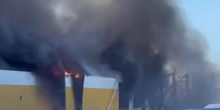 Missile su centro commerciale, Russia: “Colpito deposito armi”