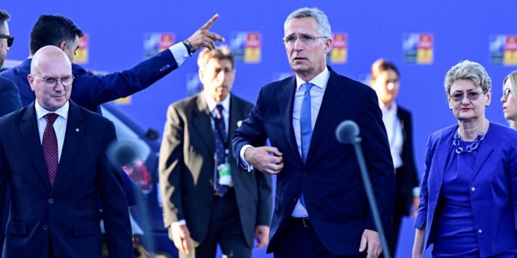 Nato, vertice Madrid al via. Stoltenberg: “Da Cina sfida a nostri valori”