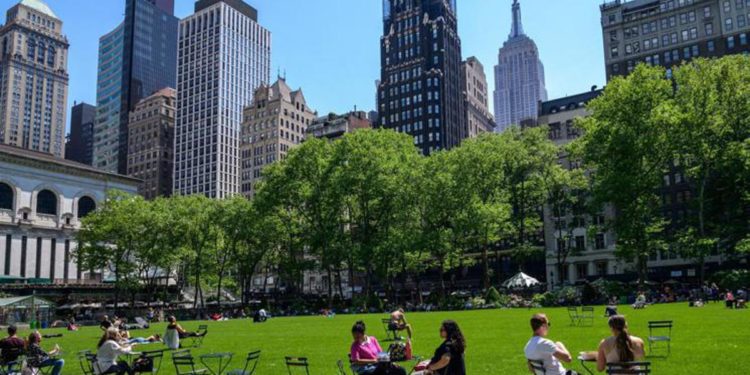 New York, Corte Suprema boccia legge che limita diritto a girare armati