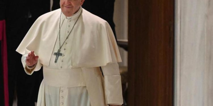 Il documento del Papa: “Niente sesso prima del matrimonio”