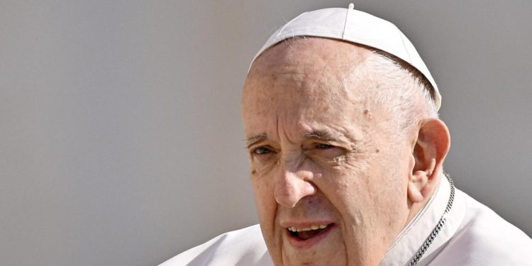 Ucraina, nuovo appello del Papa: “Non si porti umanità a rovina”