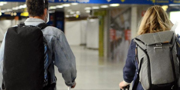 Green pass, da oggi ingresso in Italia è libero: cosa cambia