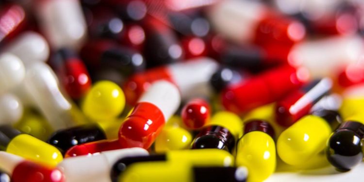 Covid, cresce mercato nero online pillole antivirali