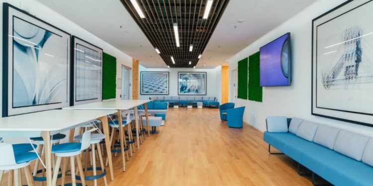 Philip Morris, sindaco Lepore: “Qui si parla di parità salariale e di investimenti su competenze”