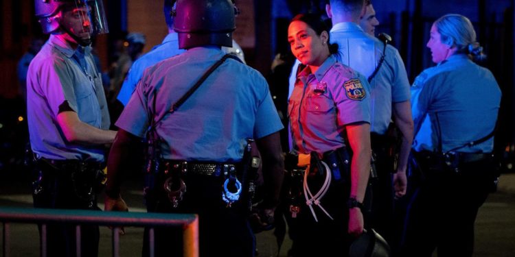 Usa, sparatoria nel centro di Filadelfia: 3 morti