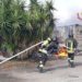Roma, maxi incendio: fiamme minacciano case, esplose bombole gpl – Video