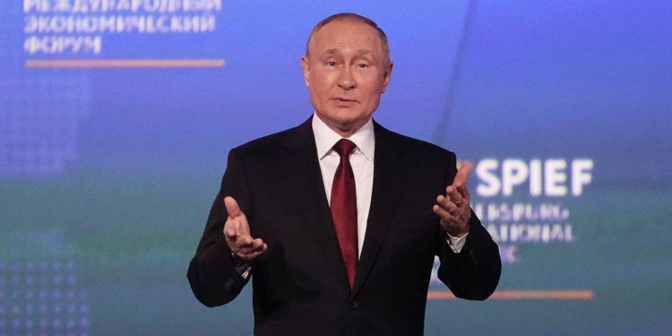 Putin: “Sanzioni senza precedenti ma siamo forti e vinceremo”
