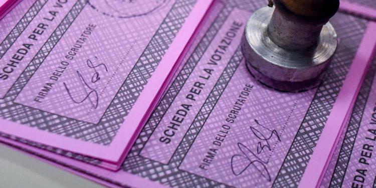 Referendum giustizia, urne aperte: i 5 quesiti