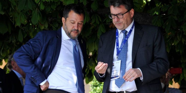 Giorgetti pronto a strappo per ‘polo governista’, pesano linea Salvini e tensioni nord