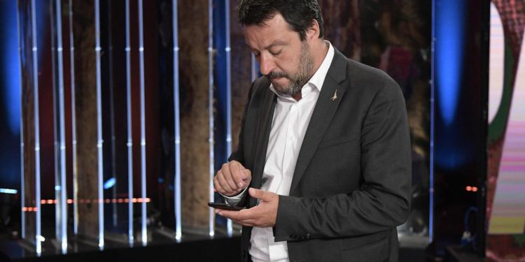 Salvini: “A Palermo furto di democrazia, sentito Mattarella”