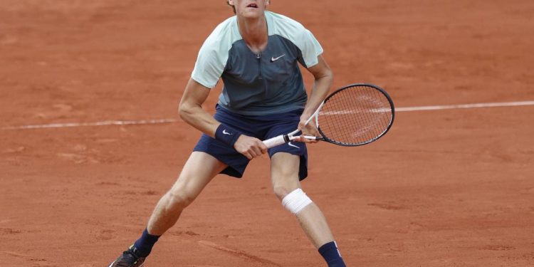 Atp Eastbourne, Sinner ko con Paul all’esordio