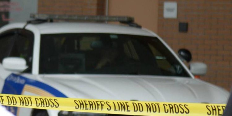 Usa, bimba 10 anni spara ed uccide donna che litigava con la madre: arrestata