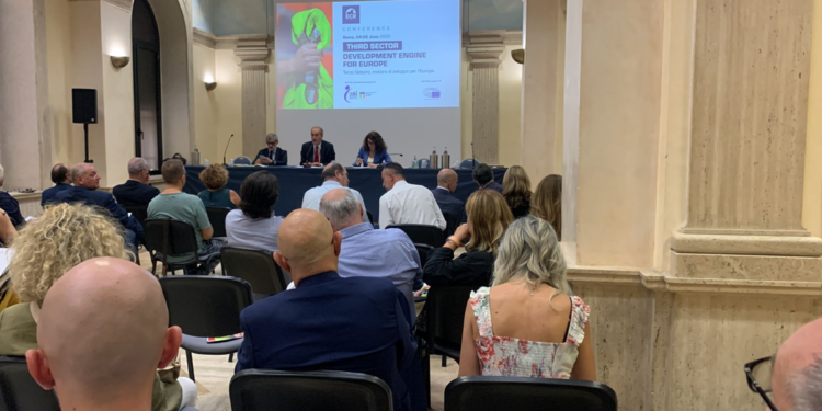 Convegno Ecr-Asi su terzo settore: “No ruota del carro, ma 5 mln di volontari che offrono servizi”