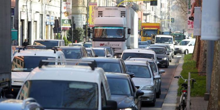 Stop a motori inquinanti entro 2035, ok da Consiglio Ue