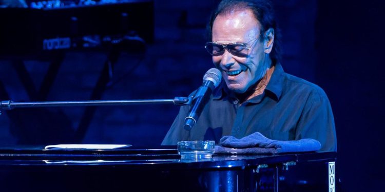 Venditti: “Io studente bullizzato, mi salvò un pianoforte”