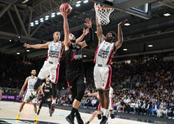 Virtus Bologna batte Olimpia Milano 75-68 in gara 2 finale scudetto
