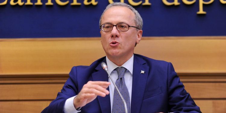 Elio Vito lascia Forza Italia e si dimette da deputato