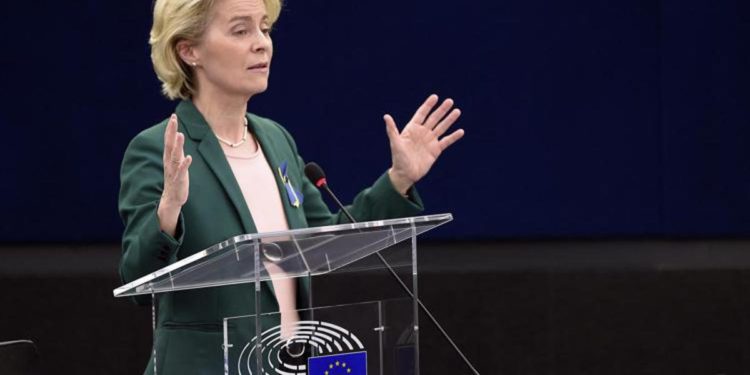 Ucraina, von der Leyen: “Nostro compito è far fallire Putin”