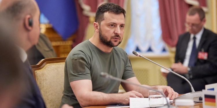 Zelensky: “Russia non vuole la pace ma rovinare Ucraina ed Europa”