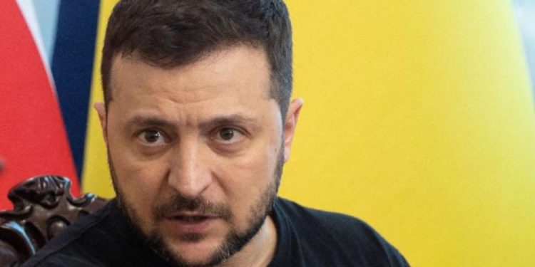 Ucraina, Zelensky: “Né io né Kuleba invitati ad Ankara l’8 giugno”