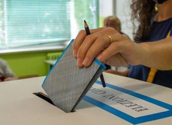 Elezioni amministrative 2023, candidata in due comuni: il caso di Ilaria Paolillo