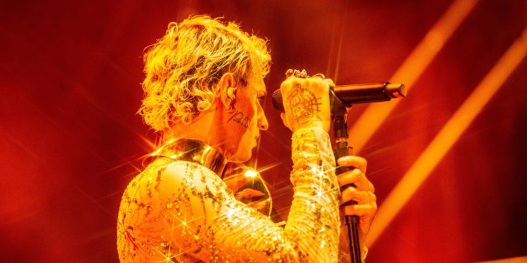 Achille Lauro scatena i 12.000 di San Siro con l’Electric Orchestra