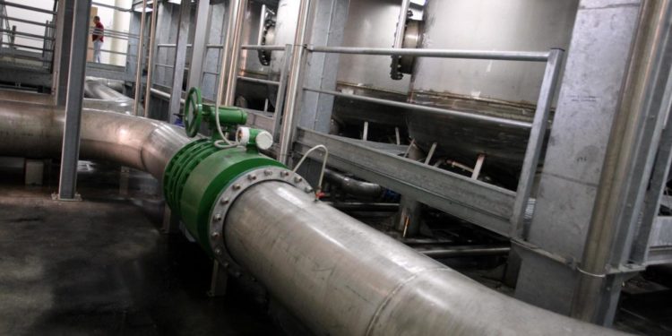 Acqua, Arera: “Nel 2021 perdite idriche al 40,7%”