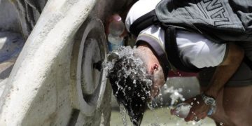 Caldo record, oggi 5 città da bollino rosso e da mercoledì peggiora