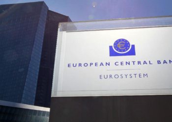 Bce alza tassi di mezzo punto, è la prima volta dal 2011