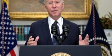 Assalto a Capitol Hill, Biden: “Trump non ebbe il coraggio di agire”