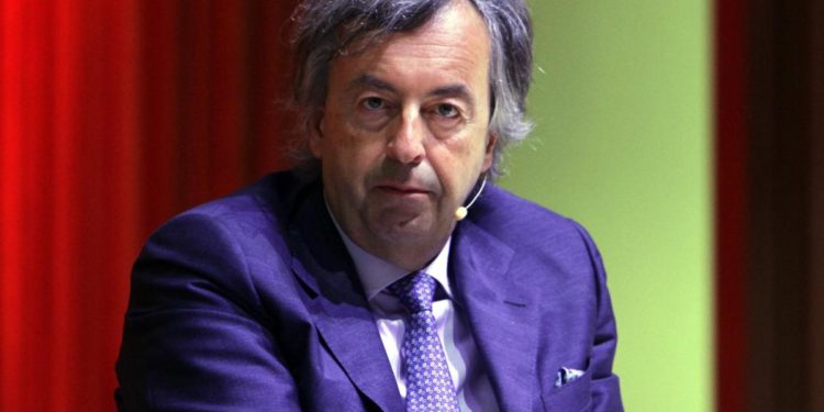 Covid e i “messaggi positivi”, Burioni replica a Costa