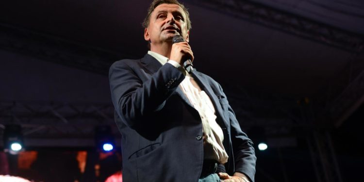 Governo, Calenda: “Non sarà Papeete 2. Conte? Sceneggiata indegna”