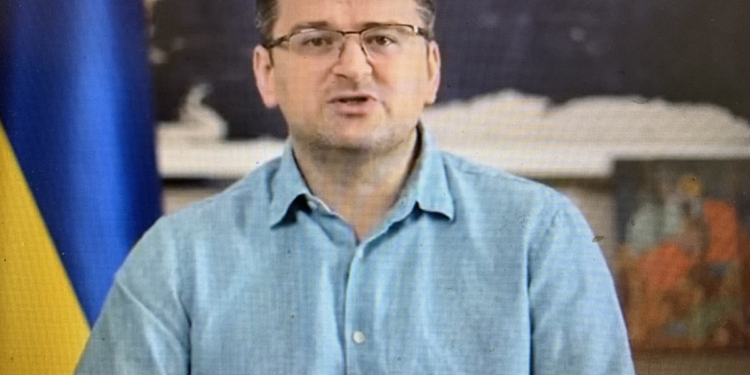 Ucraina, Kuleba: “Rammaricati da sviluppi politica interna italiana, ma non interferiamo”