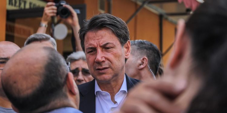 Governo, in corso consiglio M5S: la linea di Conte