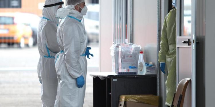 Covid oggi Lazio, 10.219 contagi e 9 morti. A Roma 4.360 nuovi casi