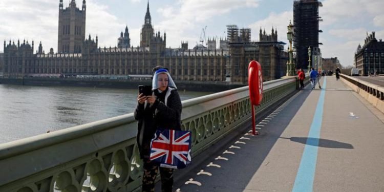 Governo Gb, le dimissioni di Johnson secondo gli analisti