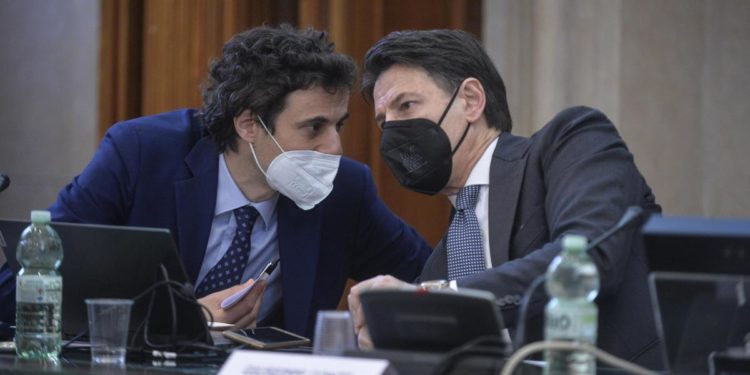 Crisi governo, Crippa bypassa Conte e convoca deputati
