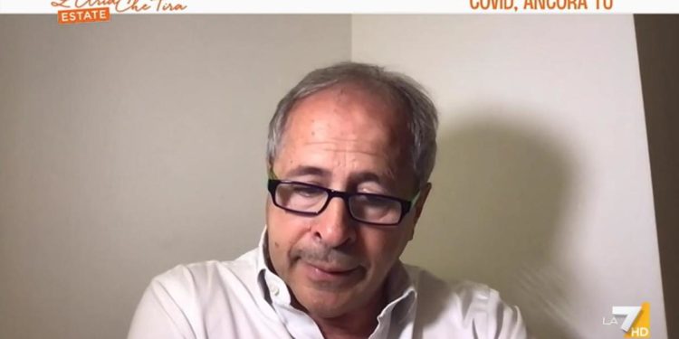 Variante indiana, Crisanti: “Neutralizza tutti i vaccini covid”