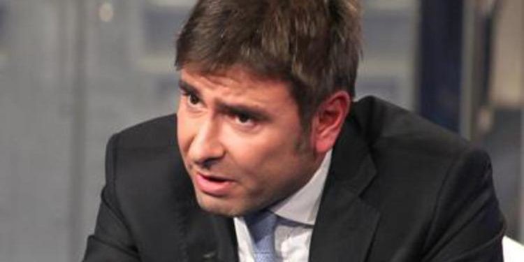 M5S, Di Battista: “Entrare nel governo Draghi è stato un suicidio”