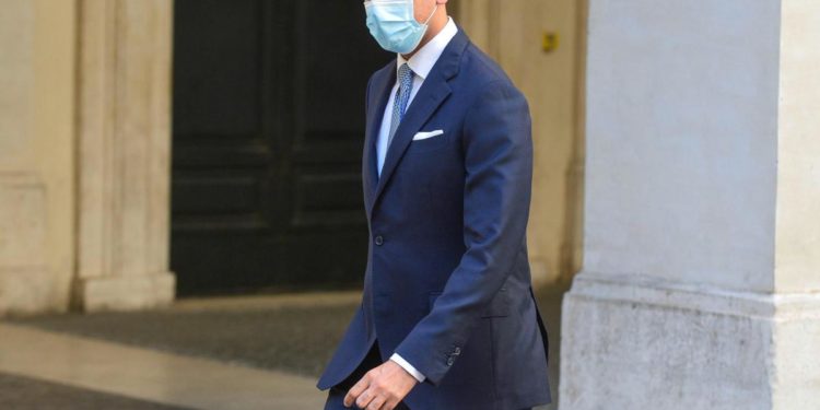 Dimissioni Draghi, Di Maio: “Conte ha causato la crisi dell’Italia”