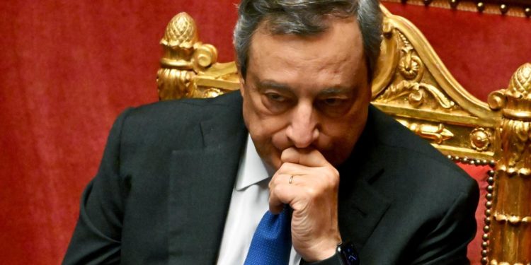 Crisi governo, per Draghi un bis senza M5S sarebbe “durato un giorno”