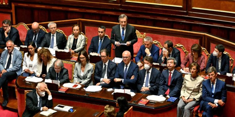 Draghi al Senato per la fiducia, crisi di governo in diretta